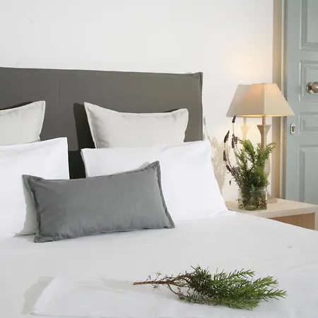 Hotel En Milo & Suites